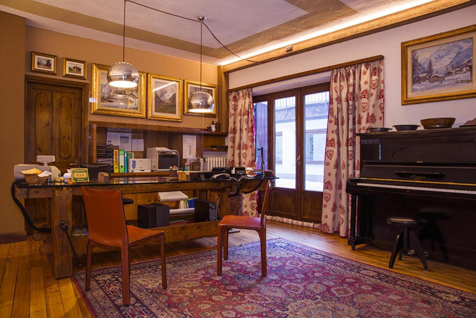 Hotel Pilier D'Angle & Wellness Courmayeur Eksteriør bilde